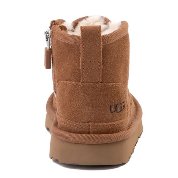 | UGG® | Neumel II Chukka Boot. Size 11.