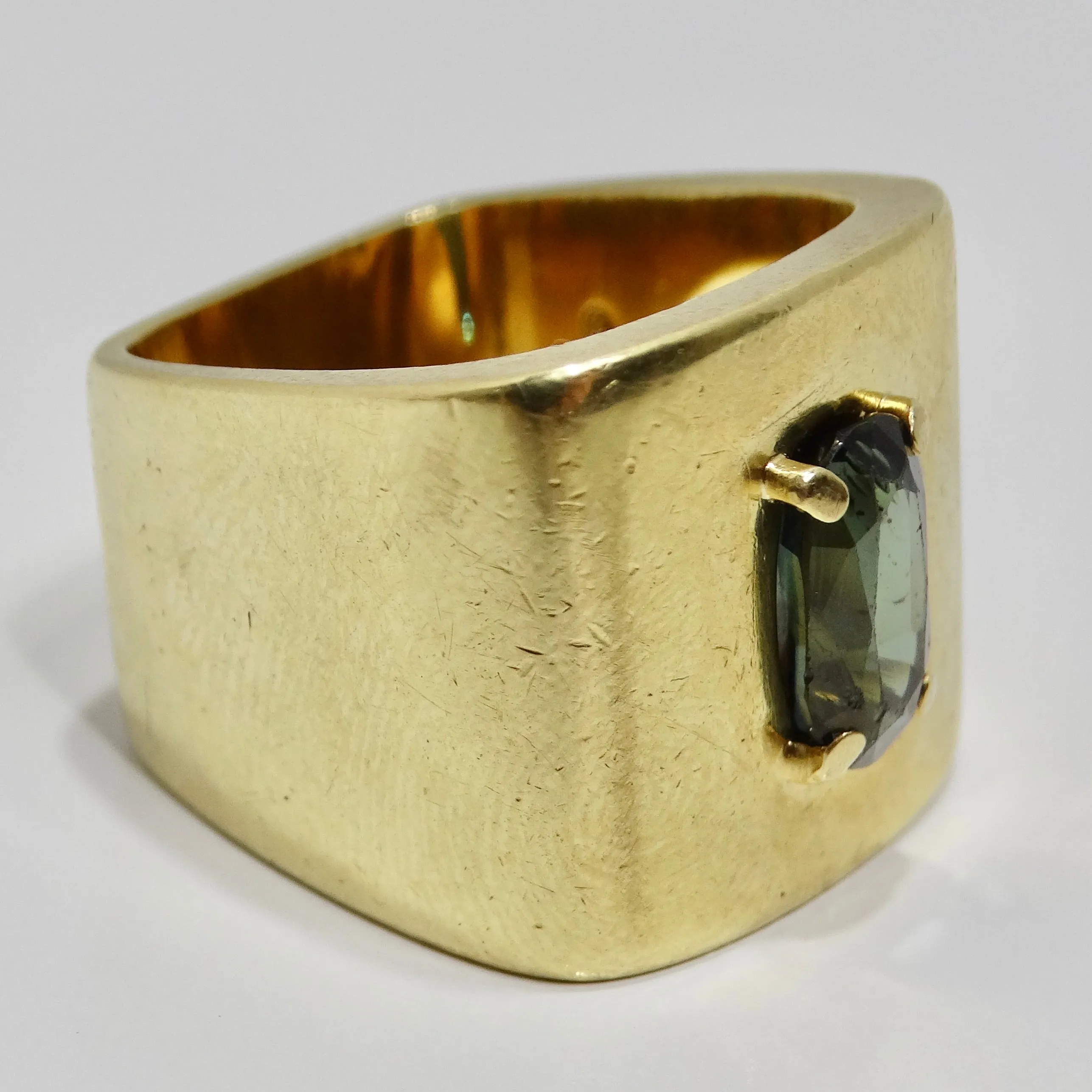 18K Solid Gold Blue Sapphire Cocktail Ring