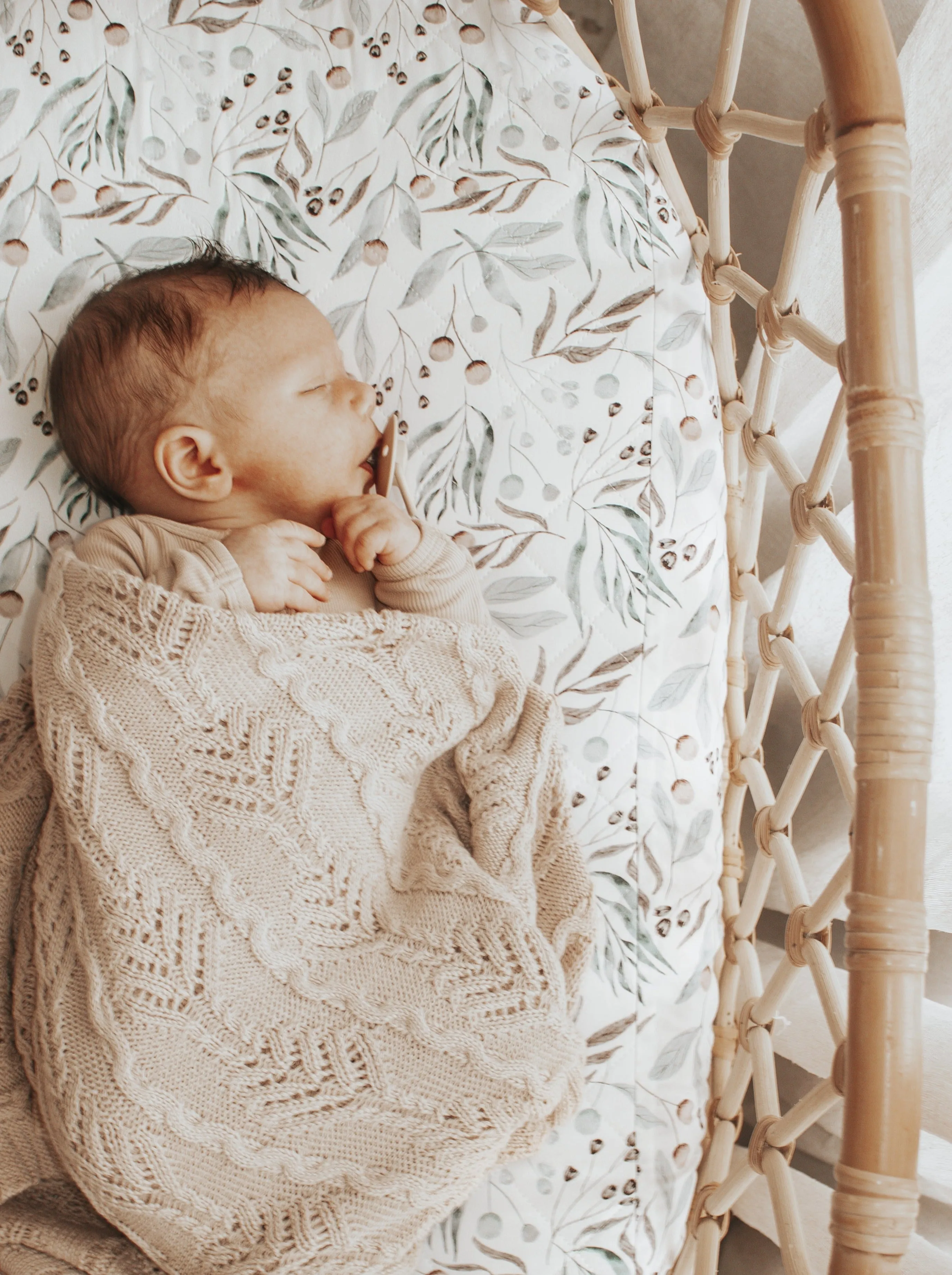 Bambella Waterproof Bassinet Sheet | Botanical