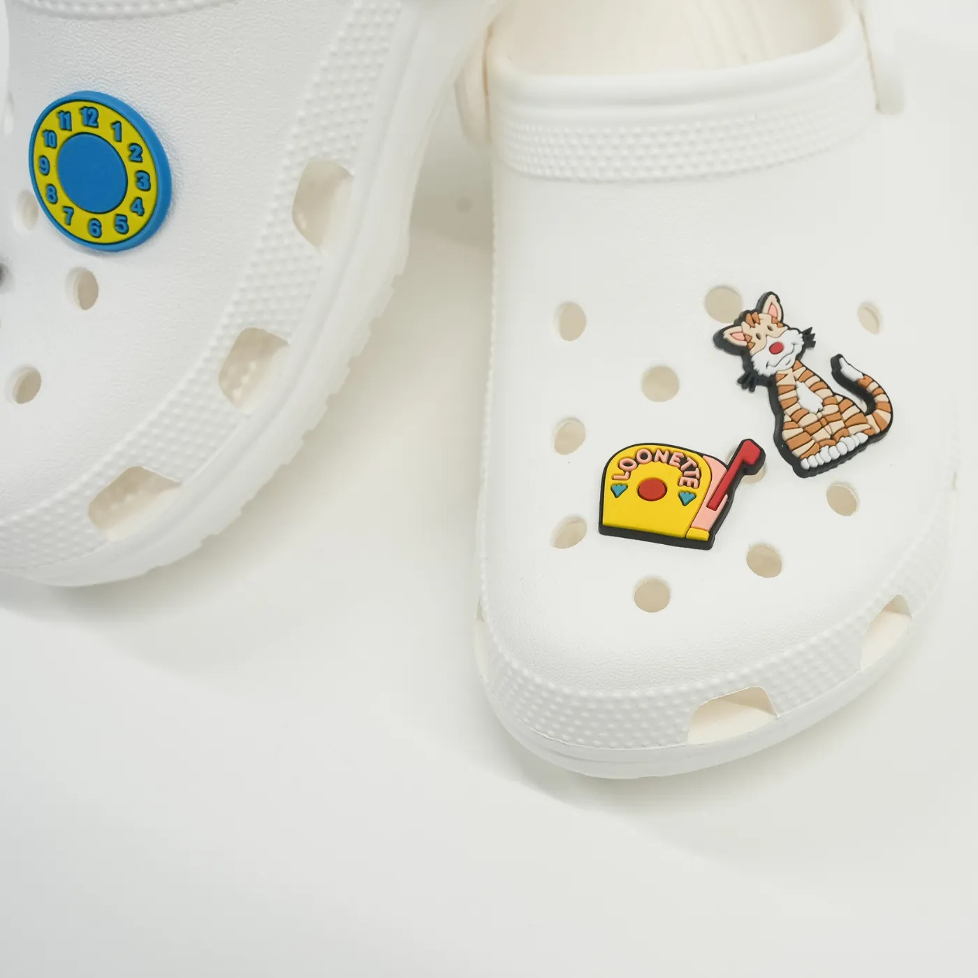 Big Comfy Couch Shoe Charms - Molly (5-Pack)