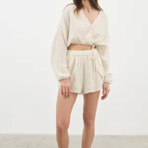 Elle Short Natural with Gold Pinstripe