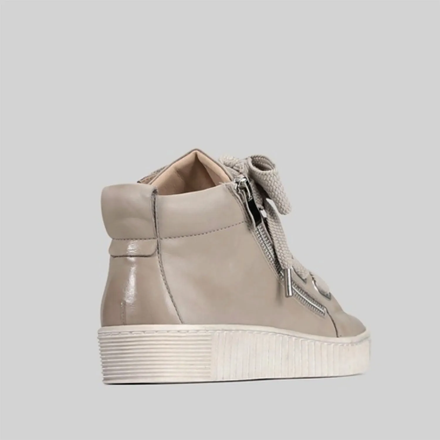 Joyous Leather Sneaker - Stone - ES7