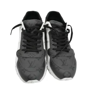 LOUIS VUITTON Runaway Monogram Sneakers Bicolor US 9