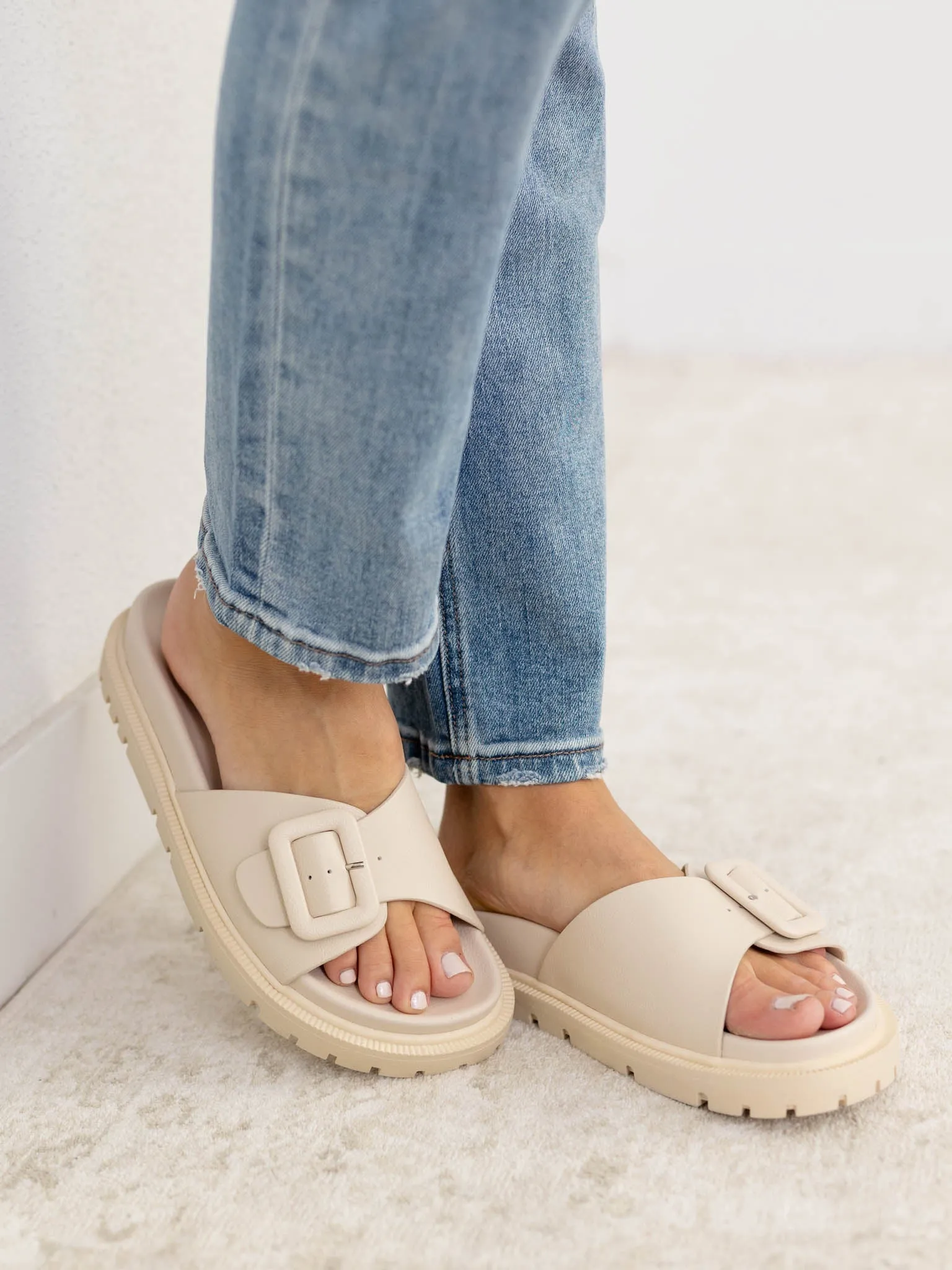 MIA Gya Sandal