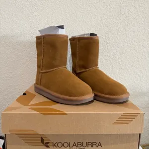 NEW KOOLABURRA by UGG Brown Short Boots