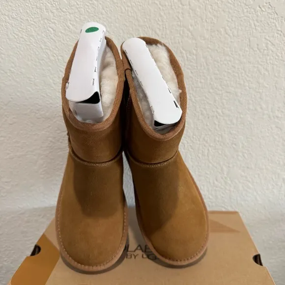 NEW KOOLABURRA by UGG Brown Short Boots