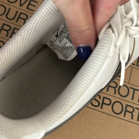 Nike Air Force 1 6.5Y sneakers. In really good condition