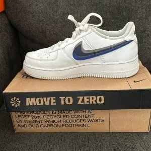 Nike Air Force 1 6.5Y sneakers. In really good condition