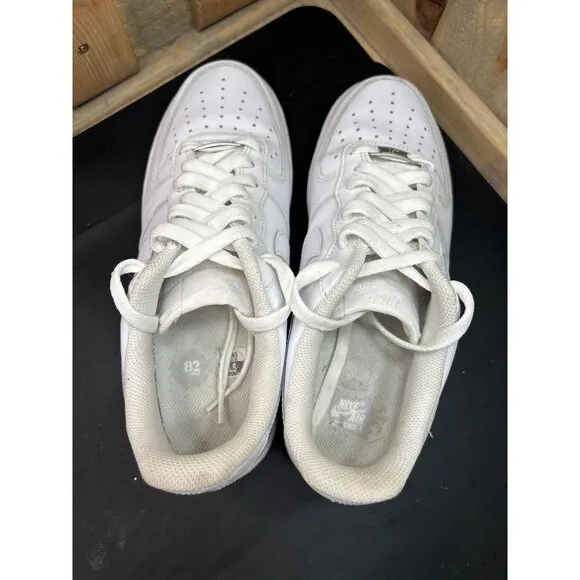 Nike Air Force 1 All-White Low Top Sneakers Mens Size 8.5 Classic Leather