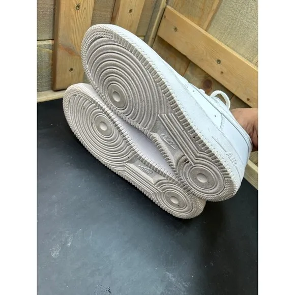 Nike Air Force 1 All-White Low Top Sneakers Mens Size 8.5 Classic Leather