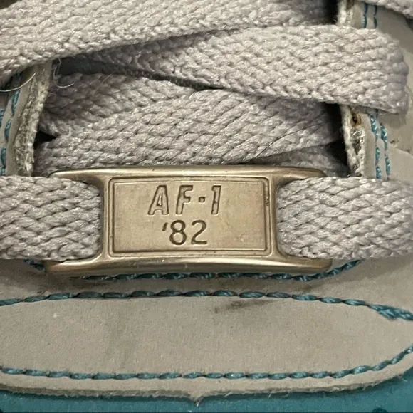 Nike Air Force 1 Sneakers Size 8.5 Wolf Grey Mid Navy Tropical Teal 488298 039