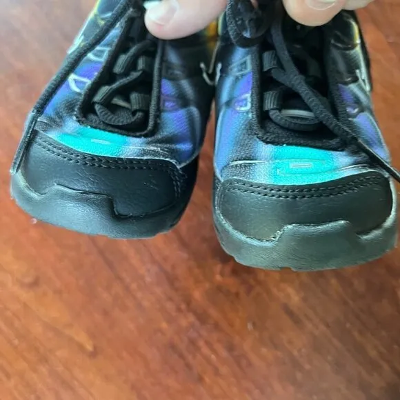 NIKE Unisex Max Air Black Rainbow Sneakers - Size 6C