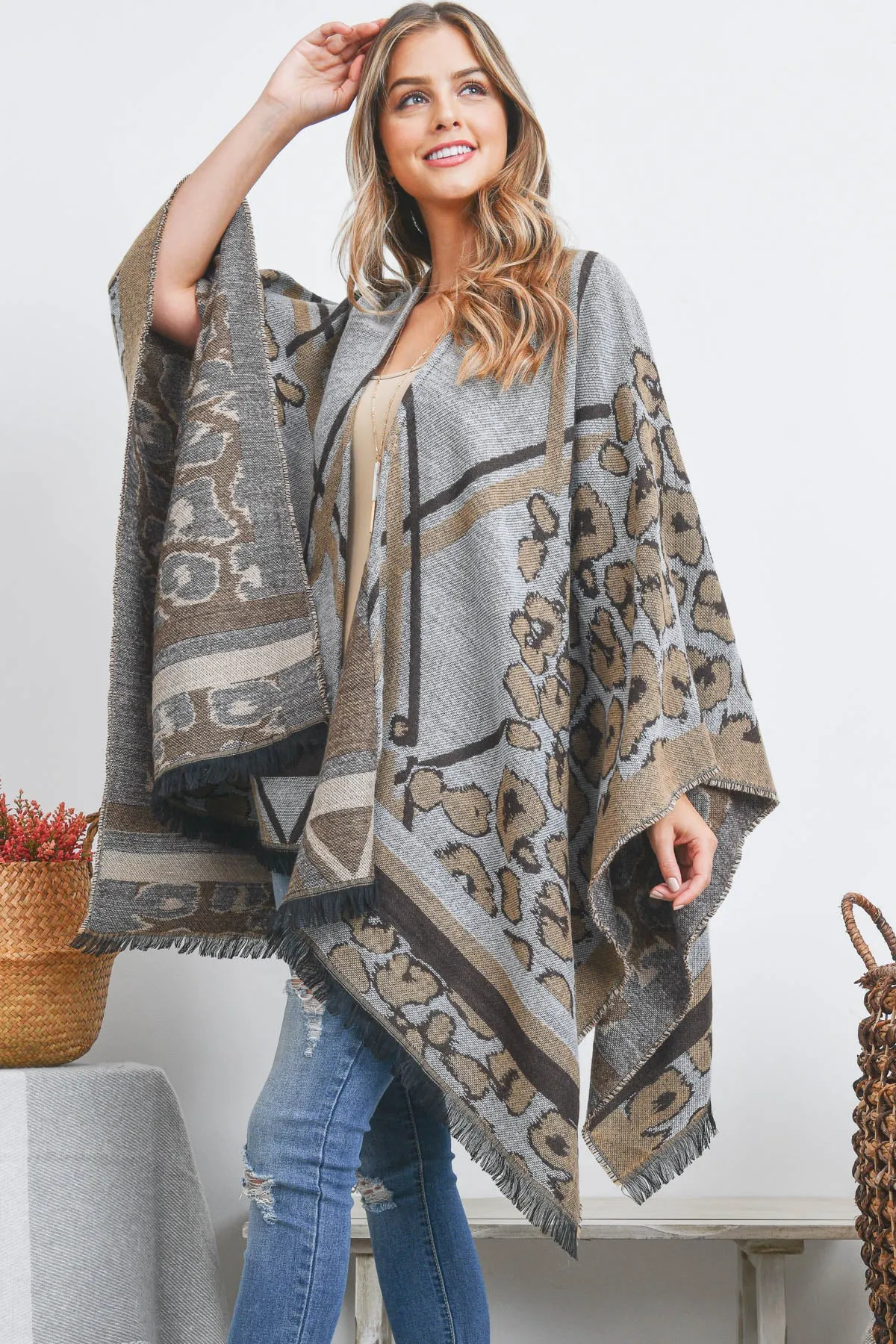 OPEN FRONT LEOPARD LINE PATTERN FRINGE RUANA WRAP KIMONO