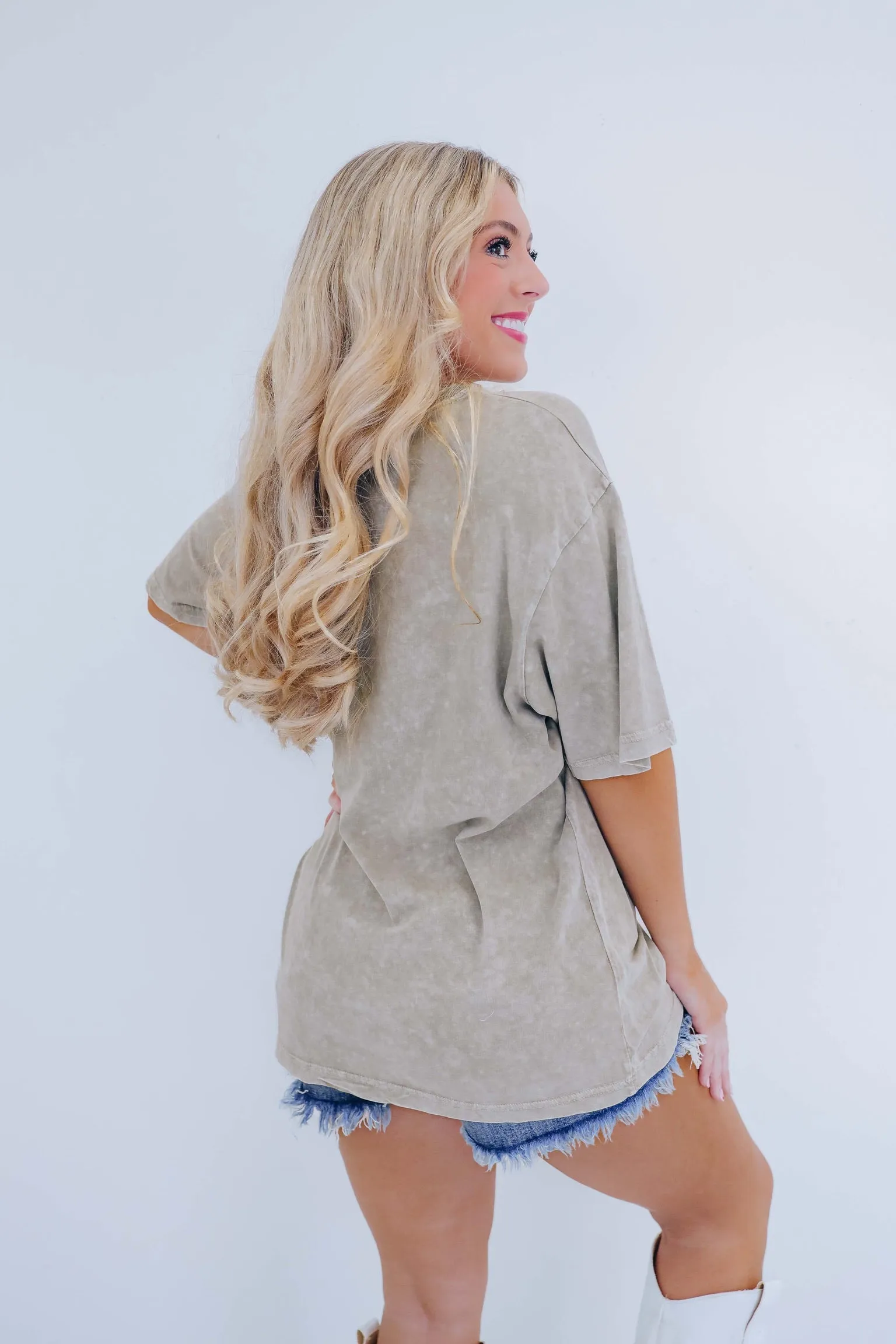 "Puff" Lace Bow Mineral Wash Graphic Tee - Taupe