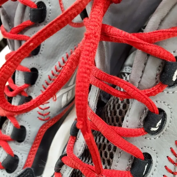 Reebok Question mid practice Allen Iverson V70407 gray black red basketball