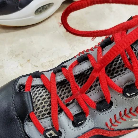 Reebok Question mid practice Allen Iverson V70407 gray black red basketball