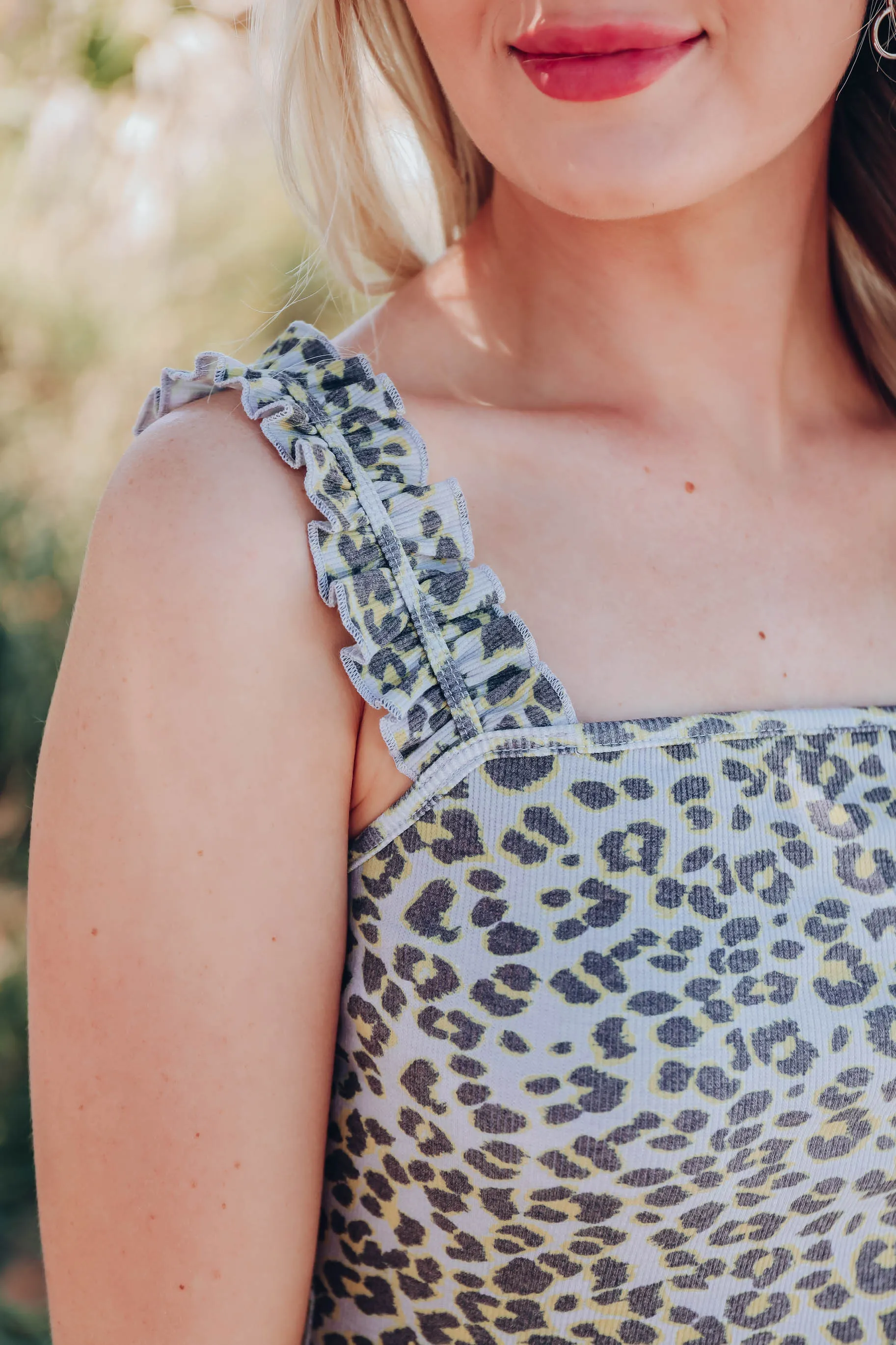 Ruffle Ribbed Bodysuit - Grey Leopard