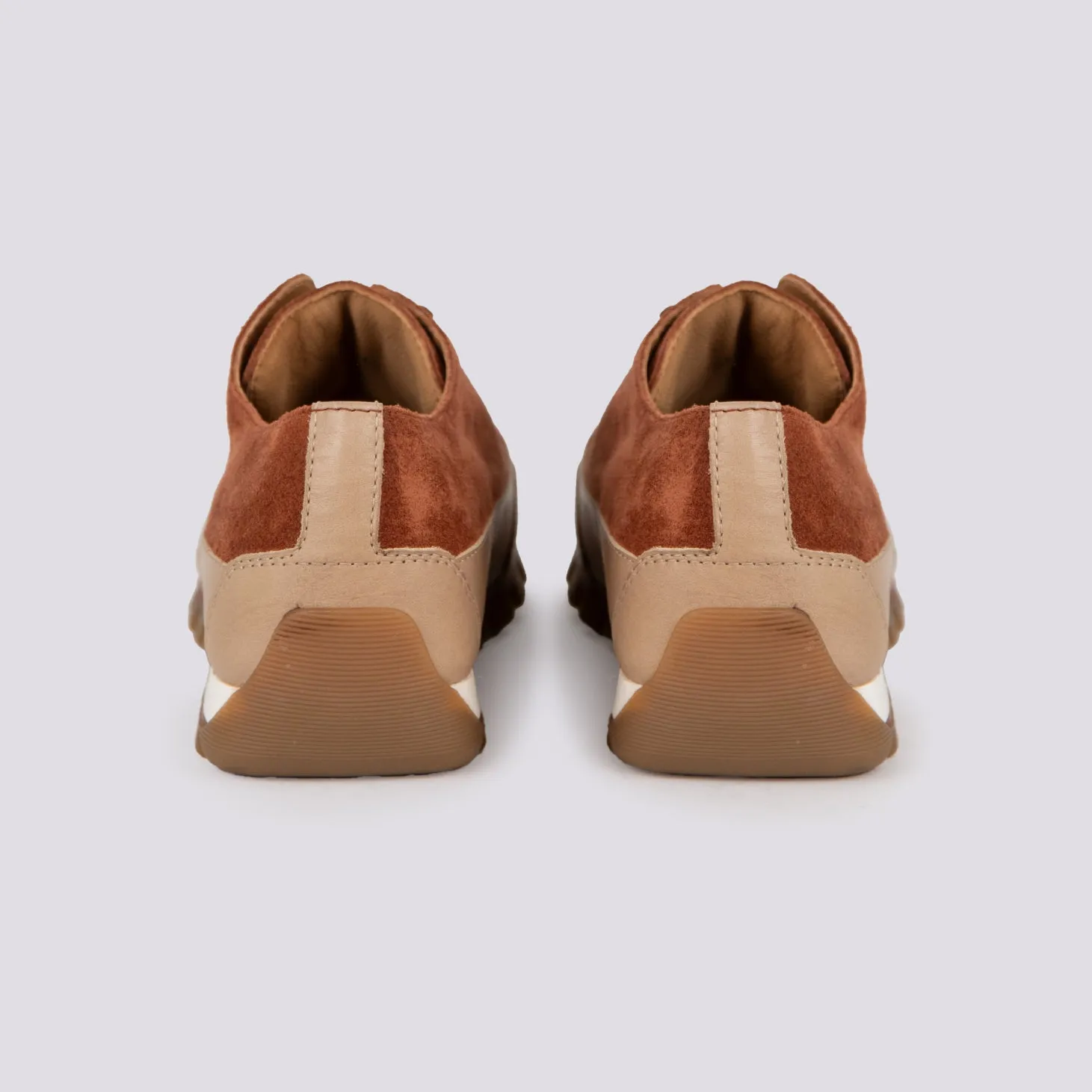 SNEAKER JANIS CHIC in camoscio MATTONE