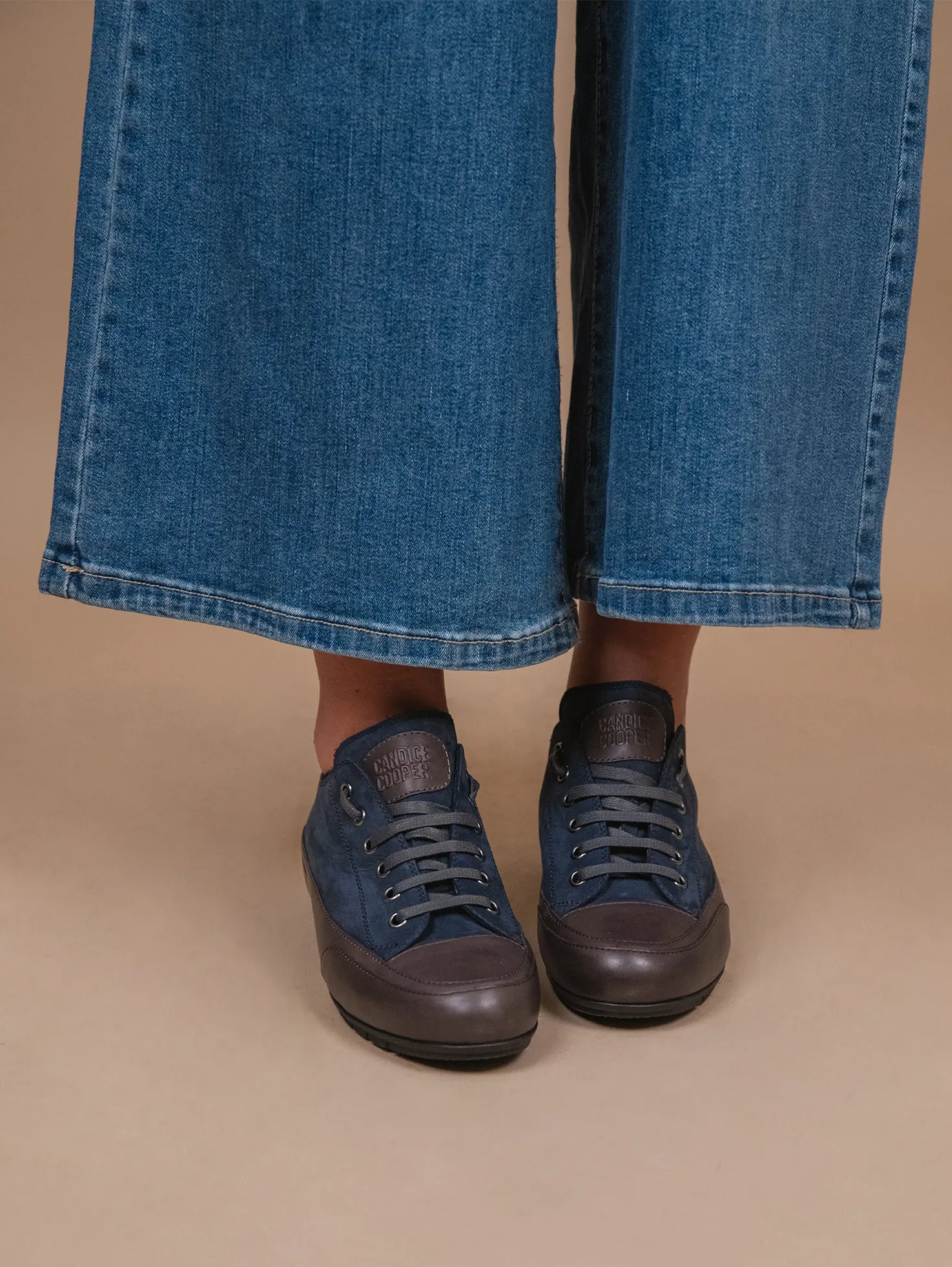 Sneaker ROCK in camoscio blu