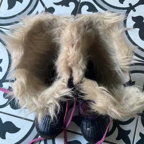 Sorel girls boots