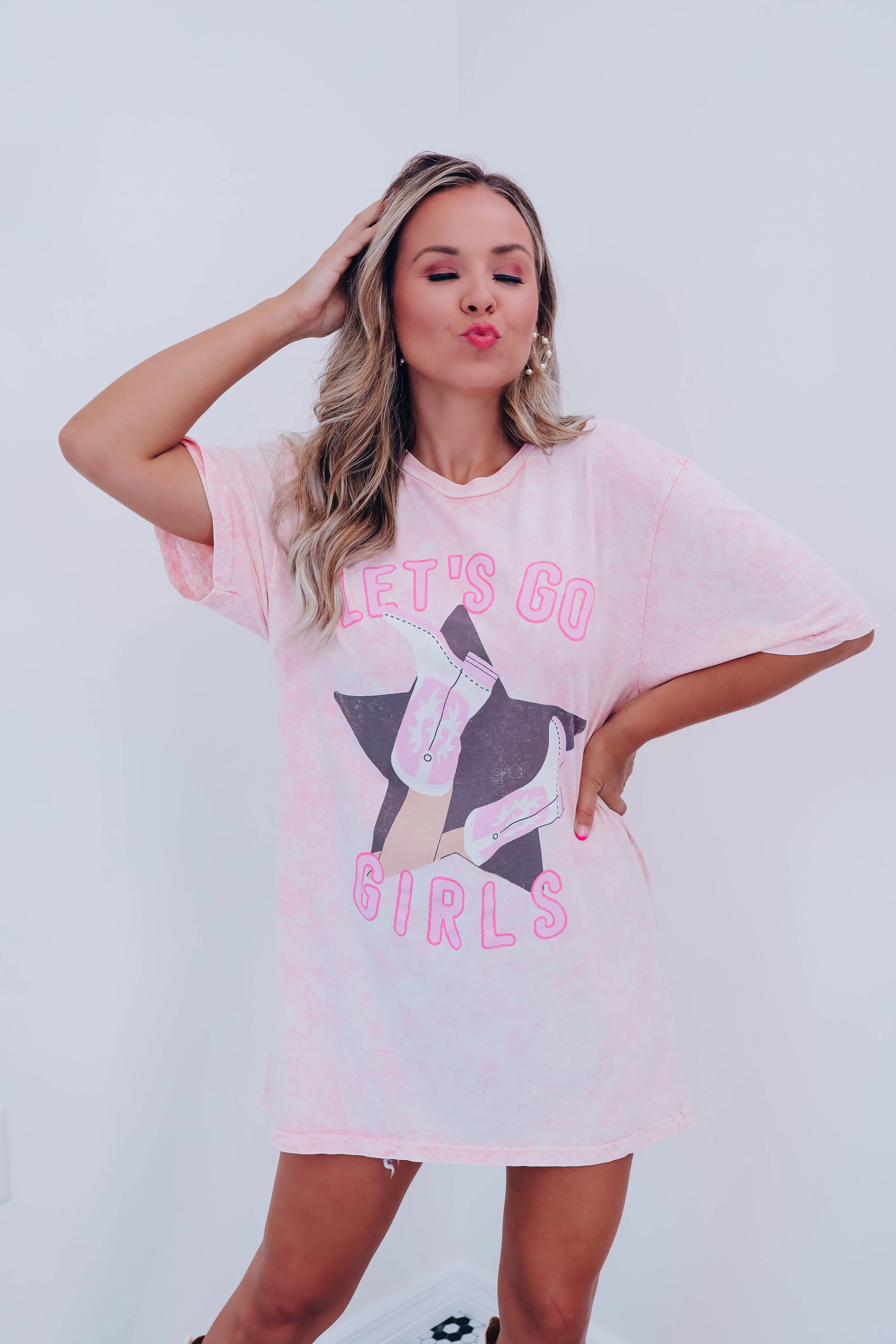 Star "Let's Go Girls" Mineral Wash Graphic Tee - Pink