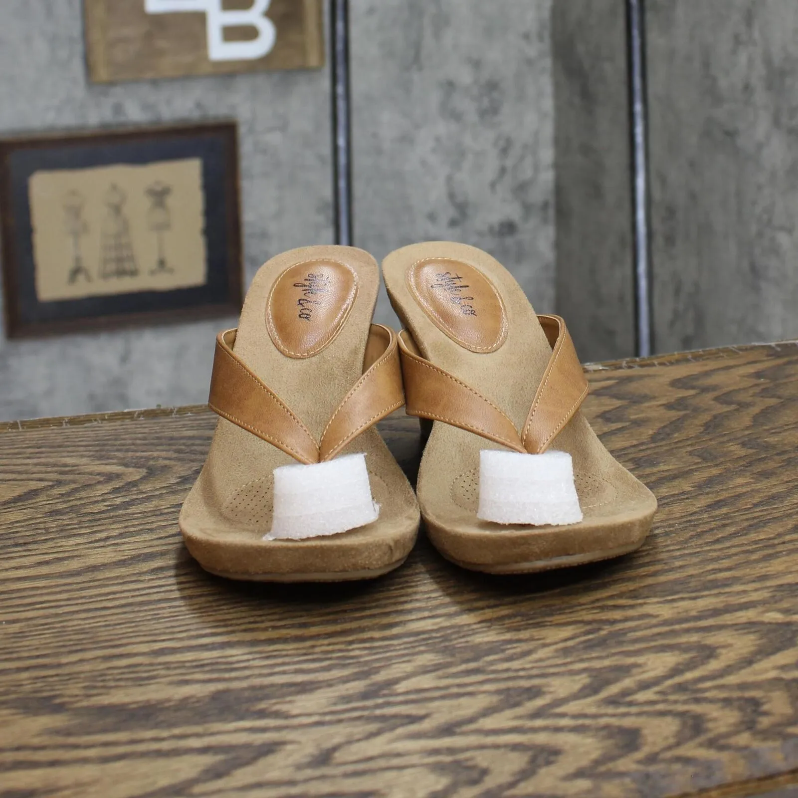 Style & Co. Womens Chicklet Patent Thong Wedge Sandals Coffee Brown 6.5M