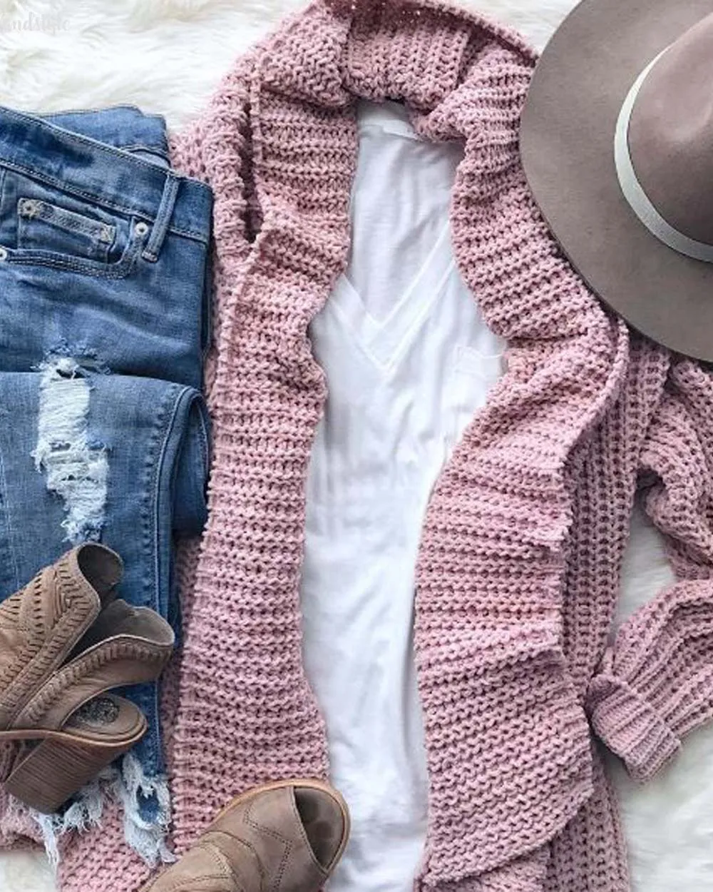 The Boston Bundle Sweater in Mauve
