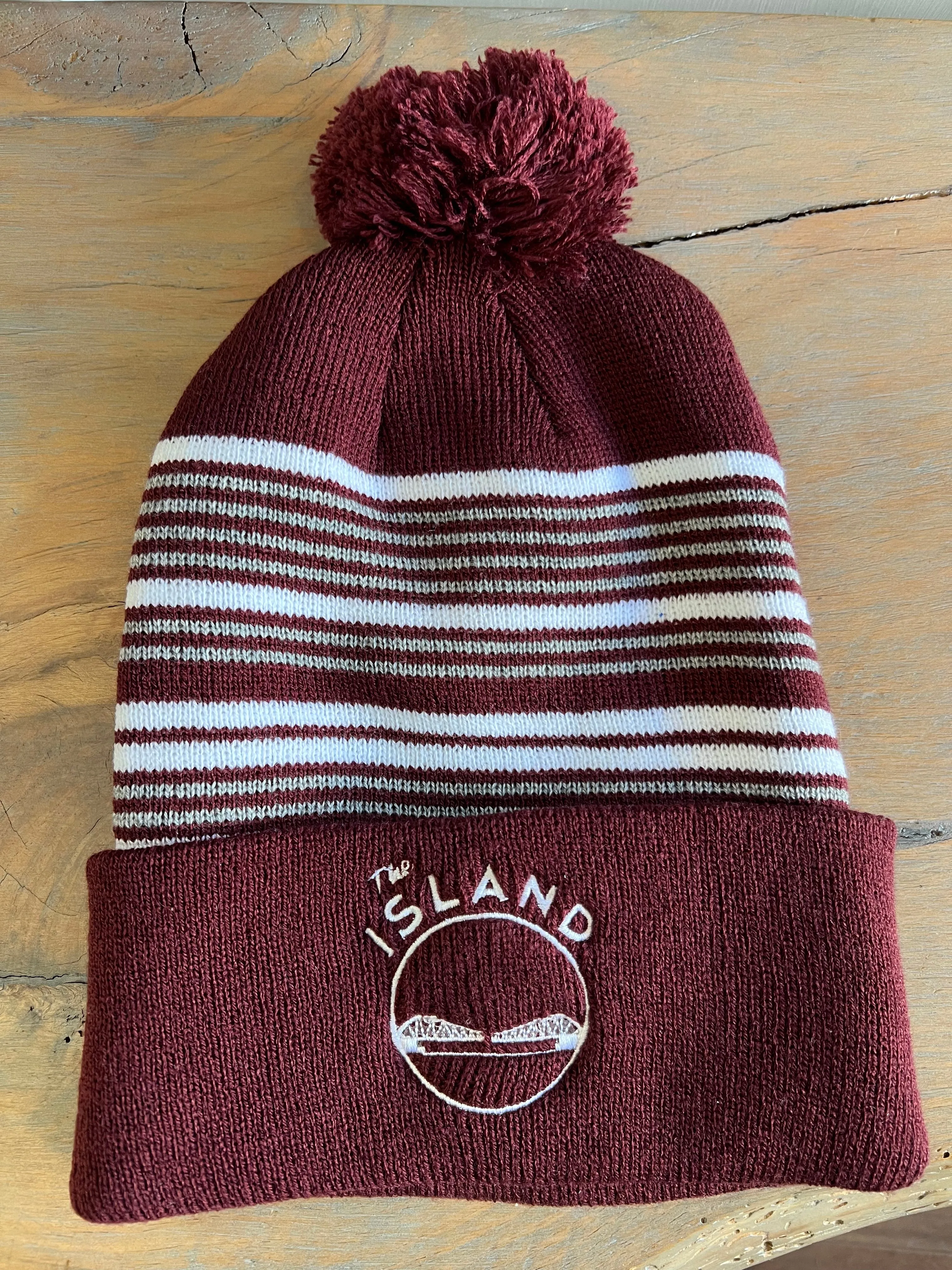 THE ISLAND BEANIE WITH POM