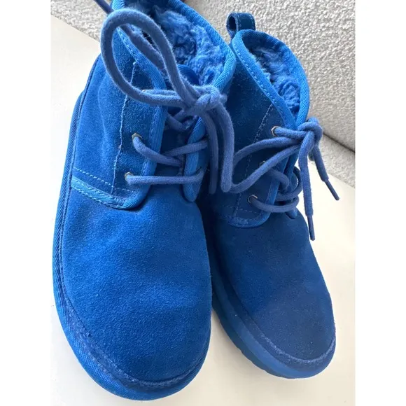 UGG Big Kids Neumel II Boot Authentic Regal Blue Style 1017320K Size 4
