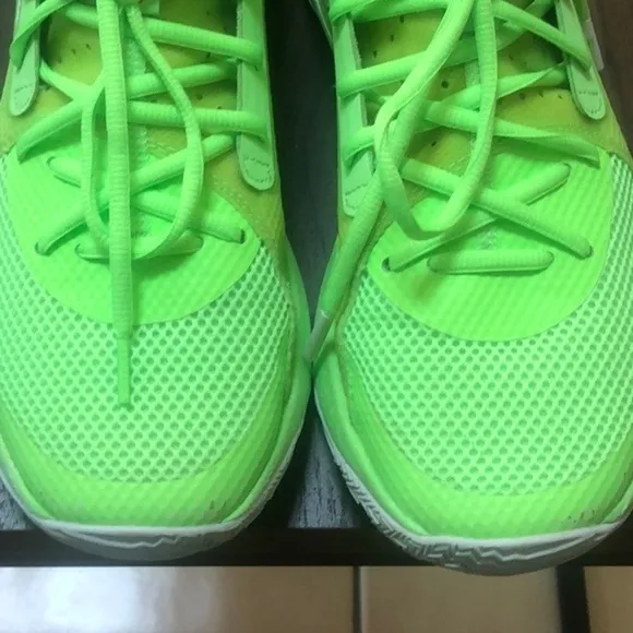 Under Armour x Stephen Curry 7 Sour Patch Kids Youth Lime Green Basketball Shoes