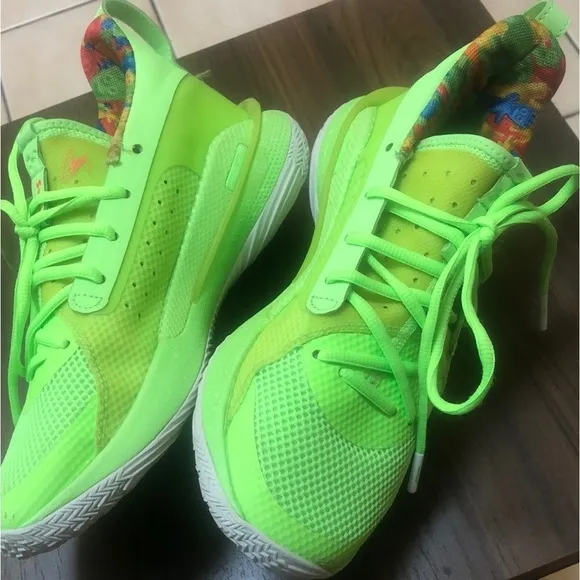 Under Armour x Stephen Curry 7 Sour Patch Kids Youth Lime Green Basketball Shoes
