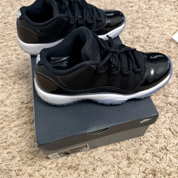 Used-Air Jordan 11 Retro Low&quot;Black/Varsity Royal&quot; 6Y