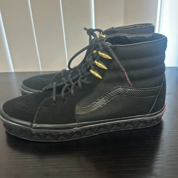 Vans x Marvel Black Panther Limited HiTop Sneakers size 9 womans 7.5 men