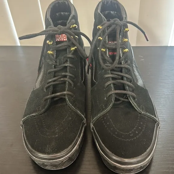 Vans x Marvel Black Panther Limited HiTop Sneakers size 9 womans 7.5 men