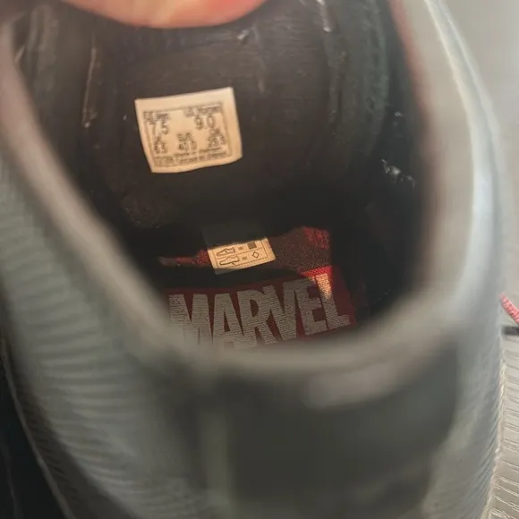 Vans x Marvel Black Panther Limited HiTop Sneakers size 9 womans 7.5 men